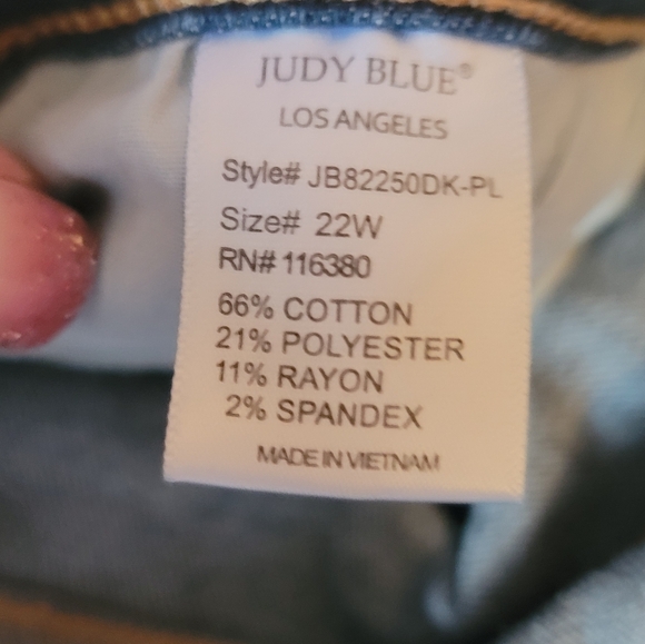 Judy Blue Skinny fit Capris - Picture 4 of 4